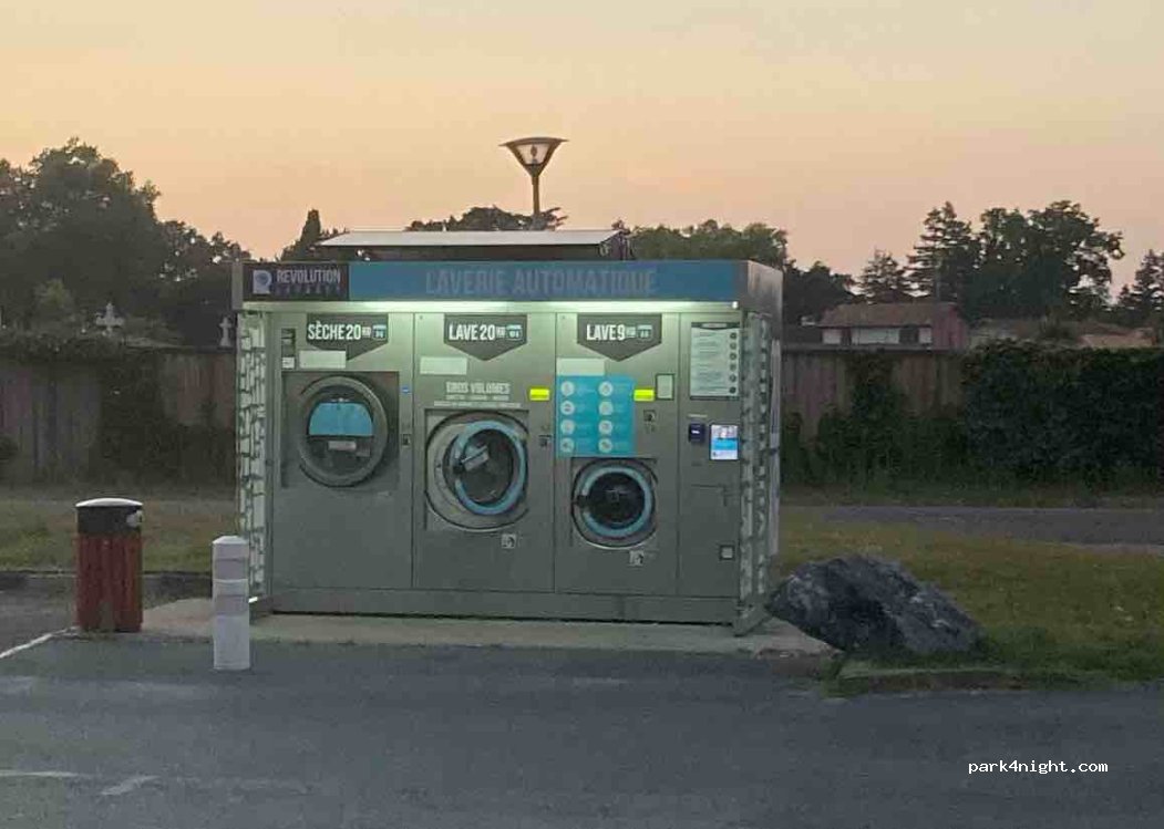 (40140) Soustons - 9 Avenue de Cramat — foto