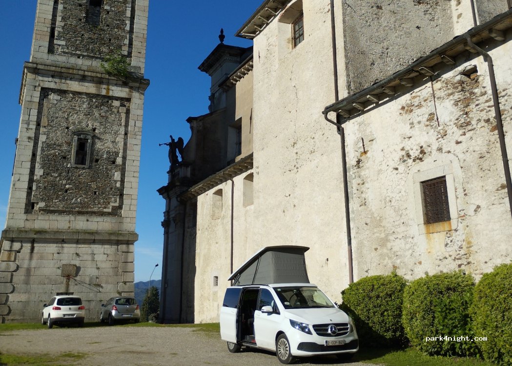 (28010) Miasino - Via Umberto I — foto
