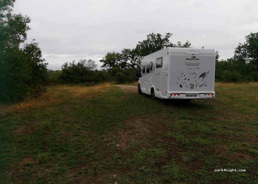 (24310) Paussac-et-Saint-Vivien - — foto 3