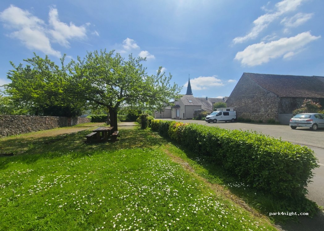 (53270) Torcé-Viviers-en-Charnie - 108 Le Bourg — foto 3