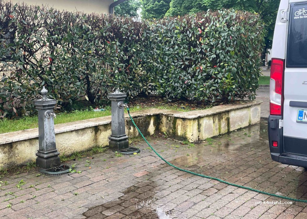 (21019) Somma Lombardo - 13 Viale dei Cipressi — foto 4
