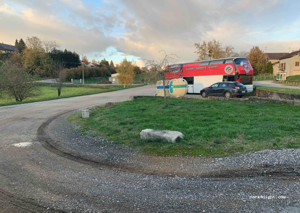 (71480) Joudes - Le Bourg — foto 2