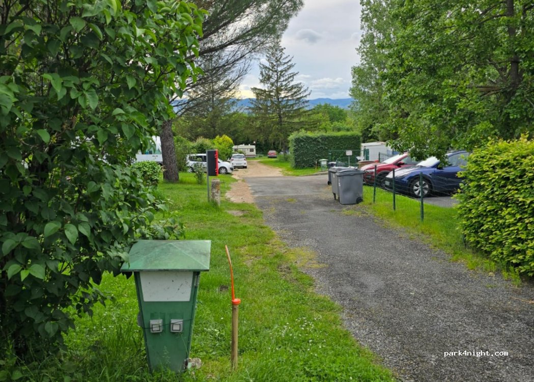 Camping Municipal Messimy sur Saône — foto
