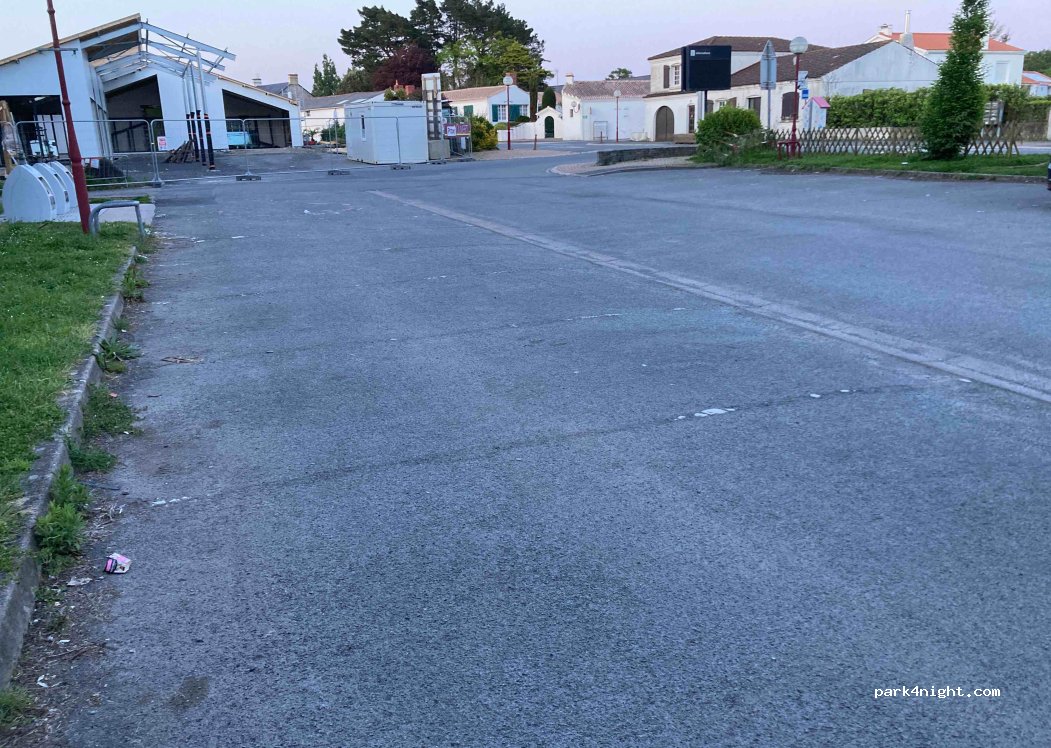 (85800) Le Fenouiller - 73 Rue du Centre — foto