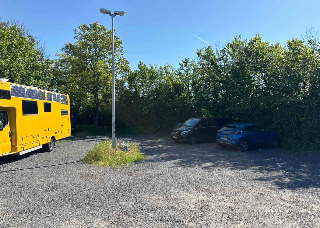 (65375) Oestrich-Winkel - 31 Straße der Republik — foto