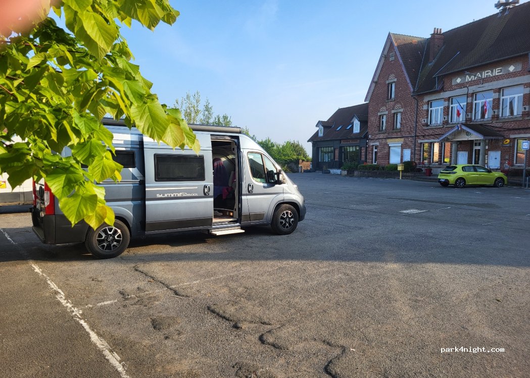 (62580) Givenchy-en-Gohelle - 7 Place Raoul Briquet — foto
