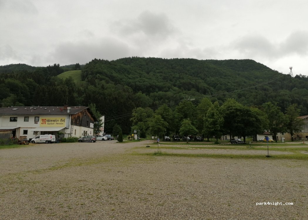 Wohnmobil- und Wohnwagenstellplatz Bergen — foto 2