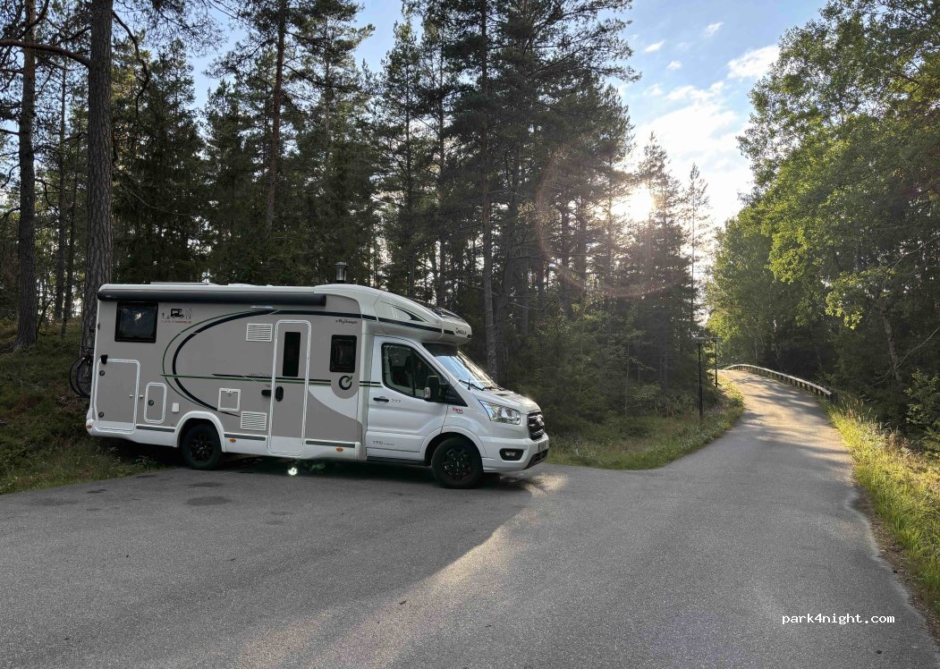 (141 32) Huddinge - 6 Häggstavägen — foto 5
