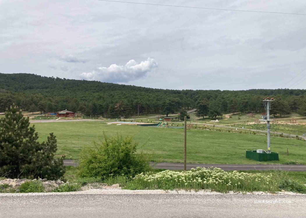 (26900) Mihalıcçık - Unnamed Road — foto