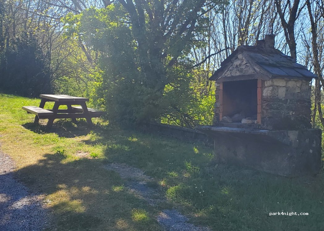 (12360) Peux-et-Couffouleux - D109 — foto 3