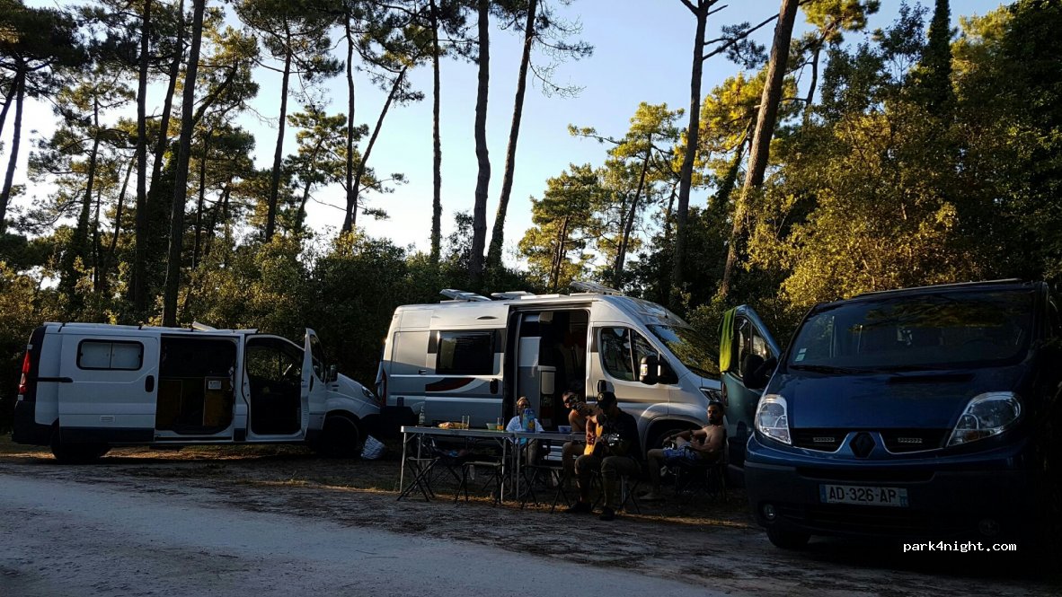 (17190) Saint-Georges-d'Oléron - 56 Route des Saumonards — foto 3