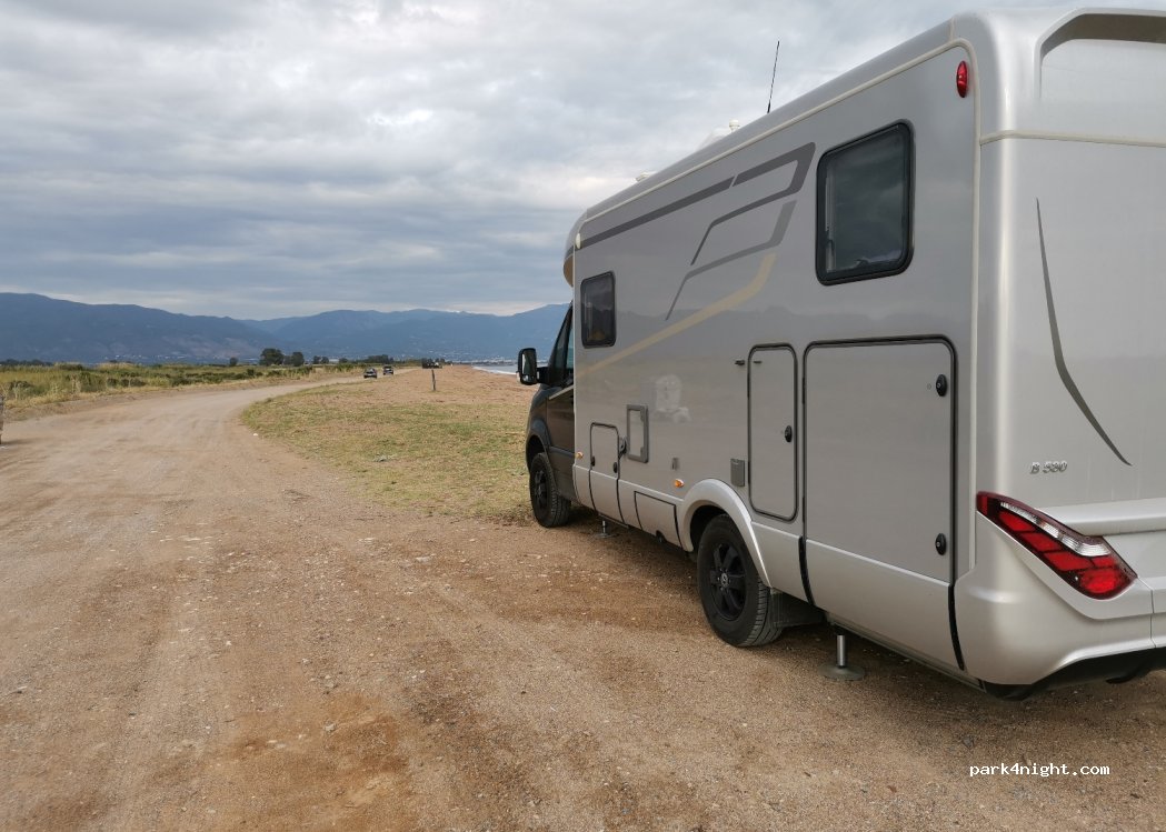 (242 00) Messini - Unnamed Road — foto