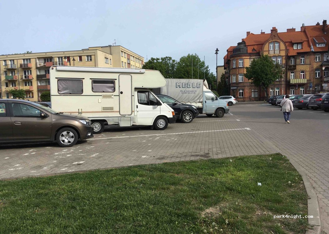 (19-300) Ełk - 12 Plac Katedralny — foto