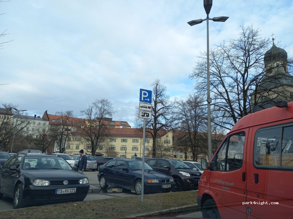 (83278) Traunstein - Karl-Theodor-Platz — foto 2