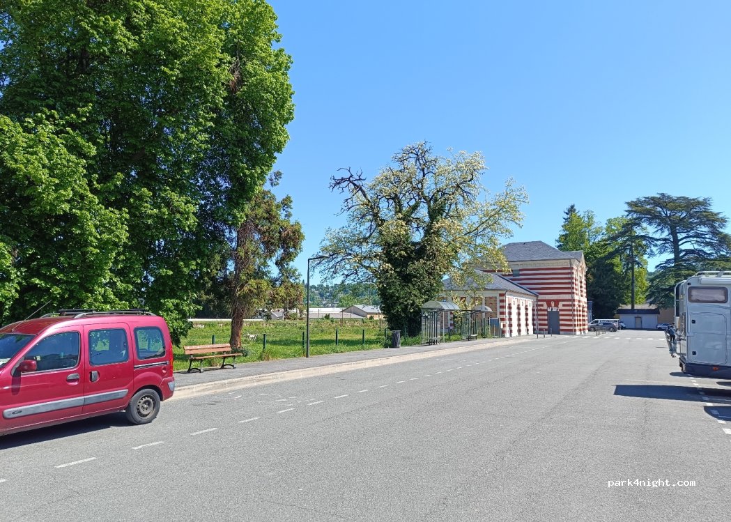(65200) Bagnères-de-Bigorre - 10B Avenue de Belgique — foto 2