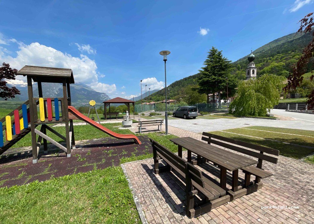 (38077) Comano - Via Cesare Battisti — foto 2