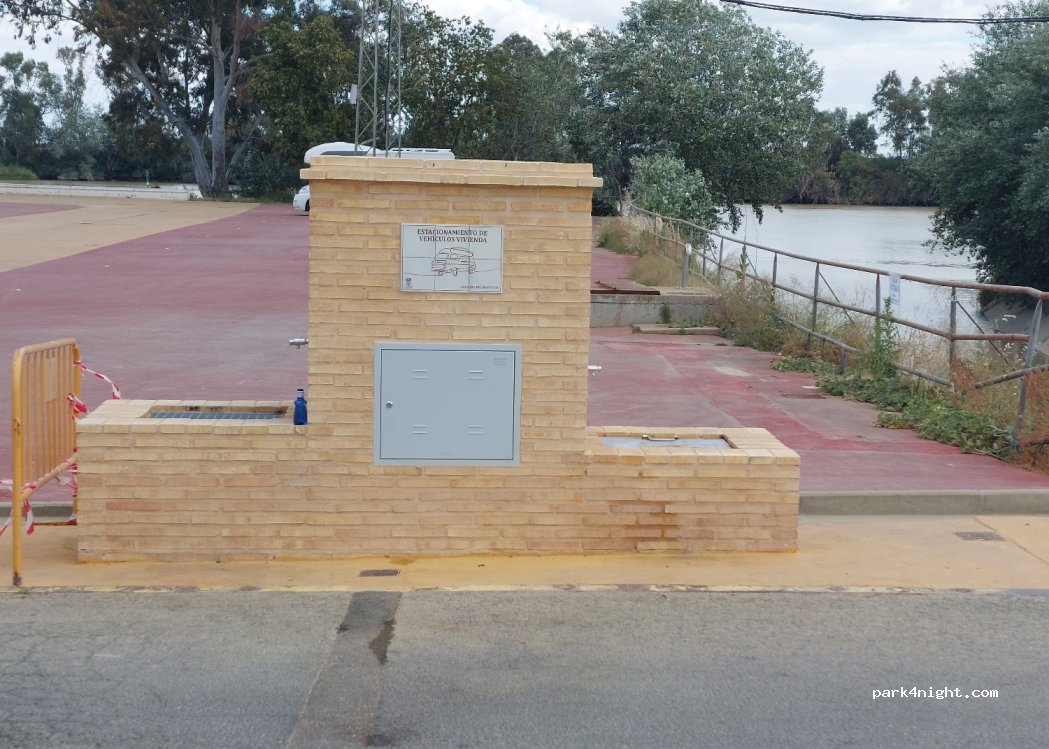 (41100) Coria del Río - 1993 Calle Anguila — foto 3