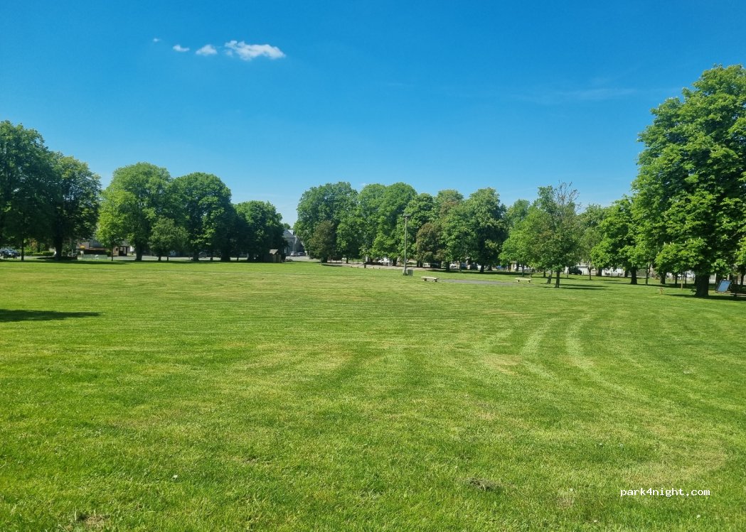 (08170) Hargnies - 13 Place de Launet — foto
