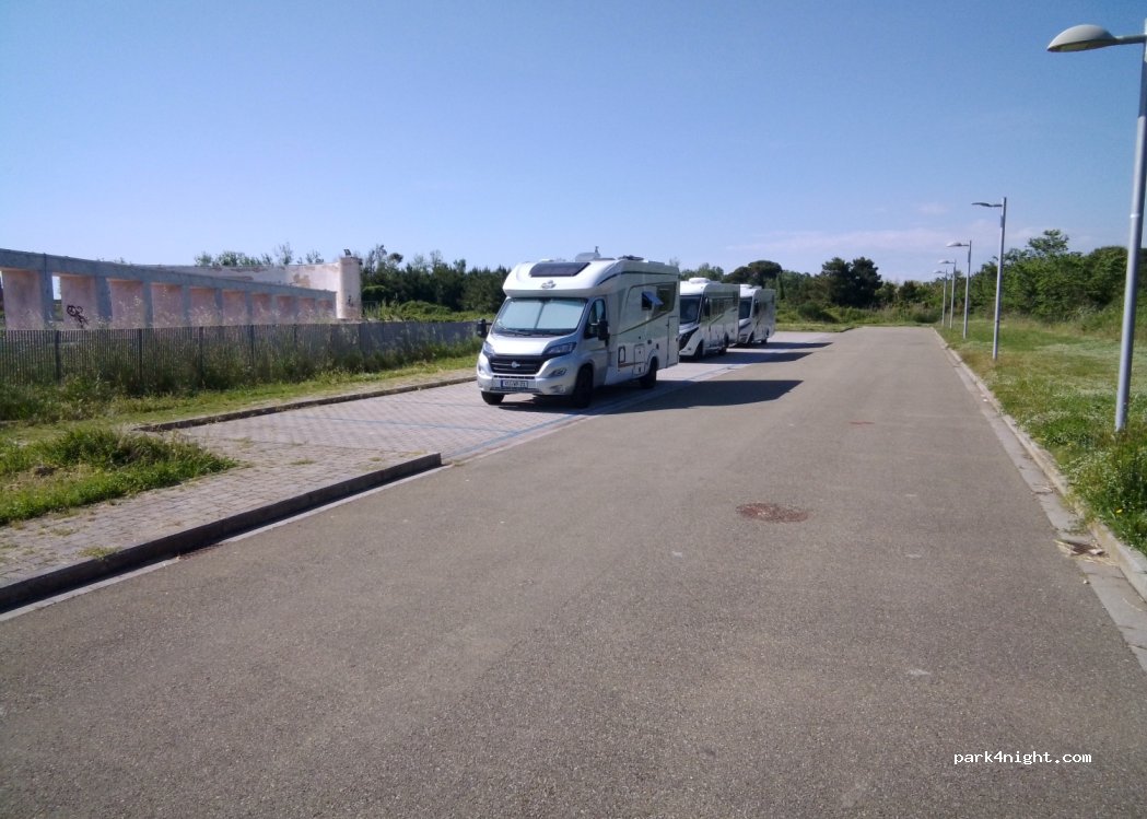 (56100) Calambrone - 10r Via Fabrizio de Andre' — foto