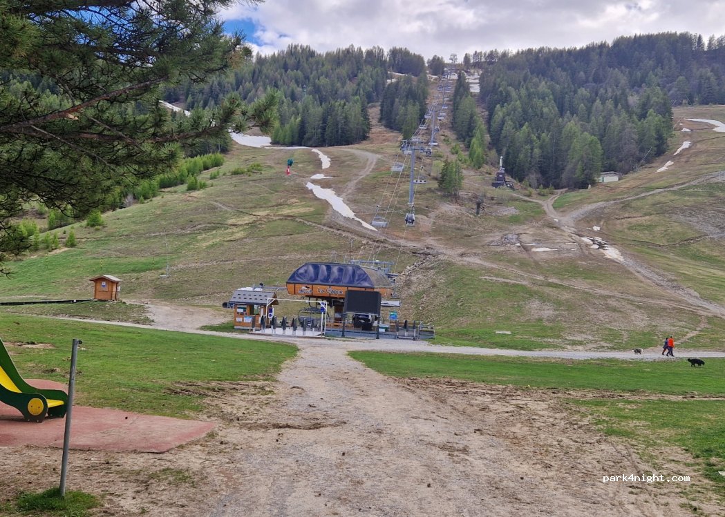 (04400) Uvernet-Fours - Pra Loup — foto