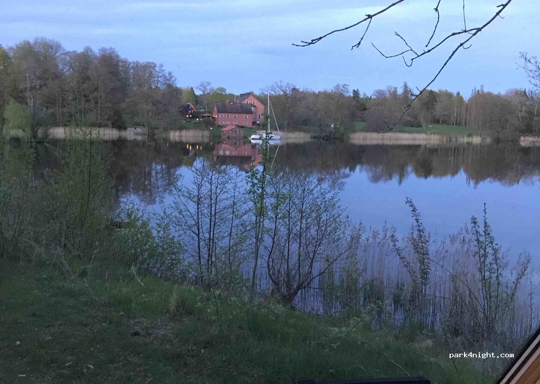 (546 73) Forsvik - 11 Bruksvägen — foto