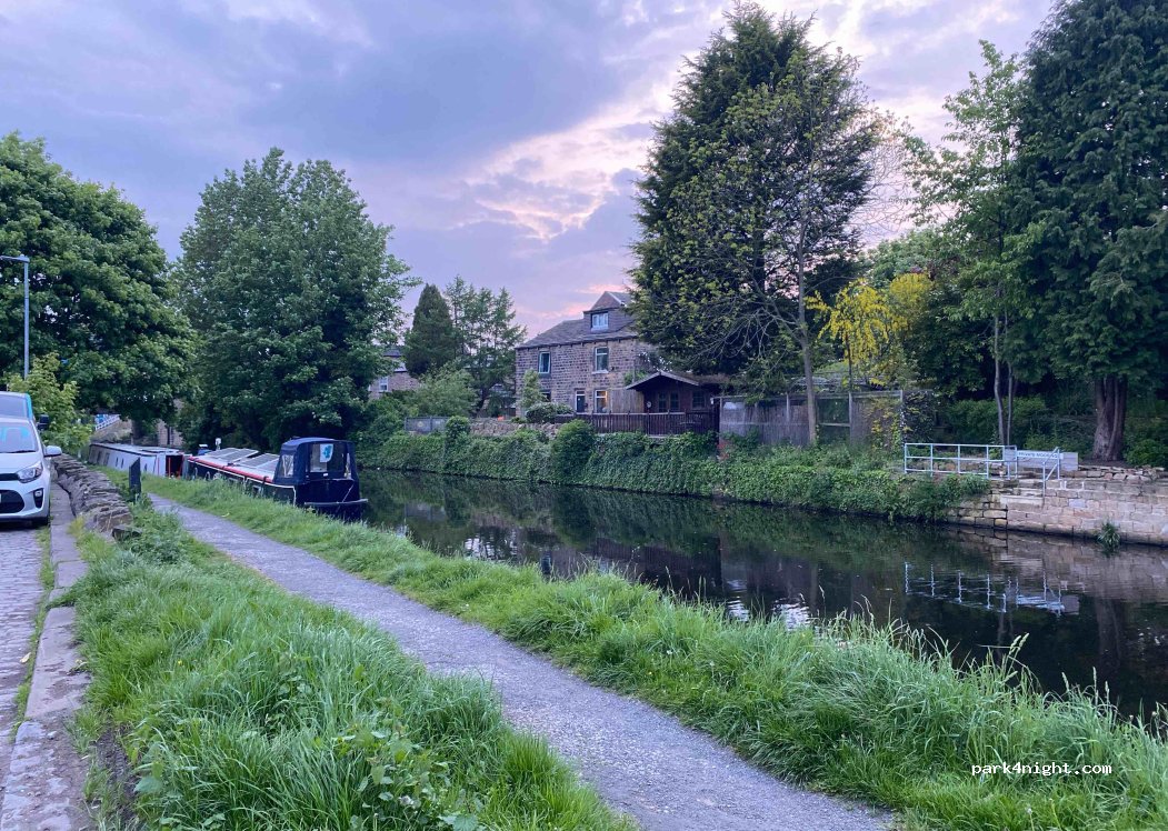 (WF14 8LU) Mirfield - Lowlands Road — foto
