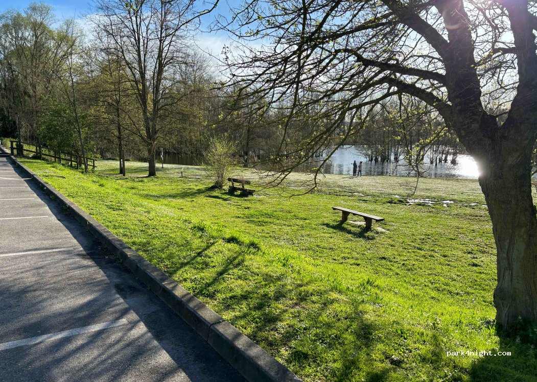 (95290) L'Isle-Adam - Chemin des Trois Sources — foto
