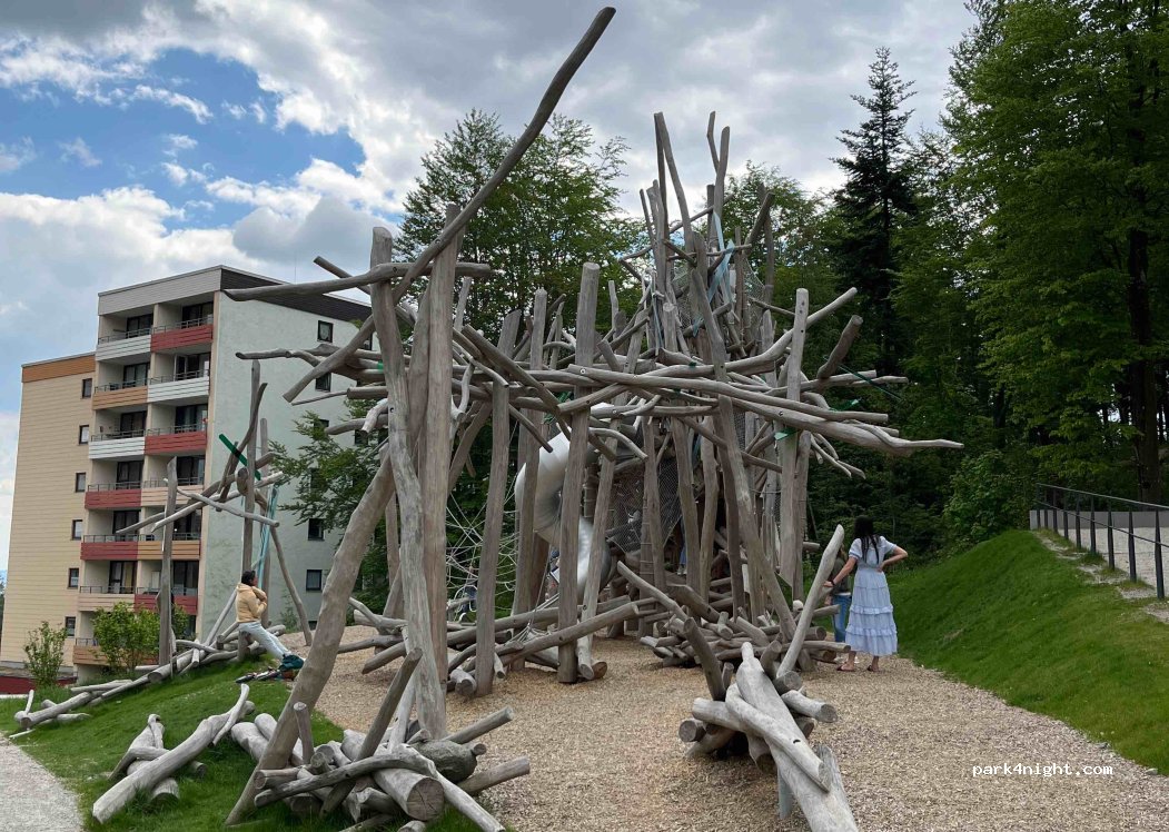 Öffentlicher Wohnmobilstellplatz auf dem Geyersberg — foto 4