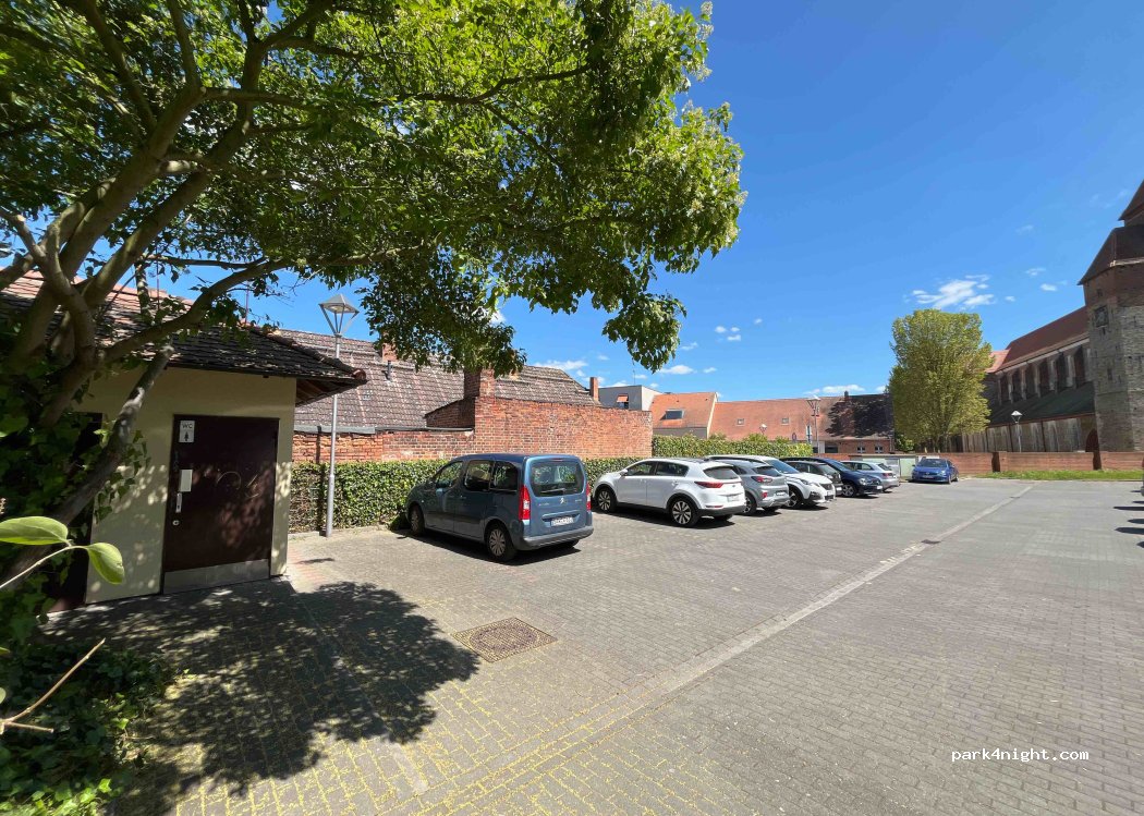 (39539) Havelberg - 9 Platz des Friedens — foto