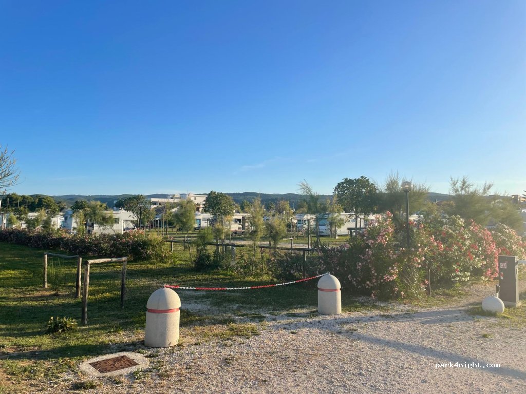 Baia Pizzomunno Sosta Camper Vieste — foto 5