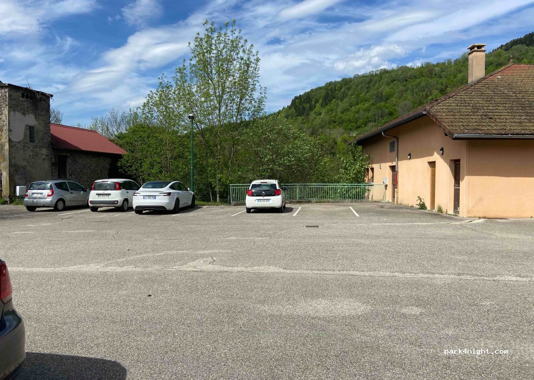 (01130) Saint-Germain-de-Joux - 103 Rue de la Gare — foto