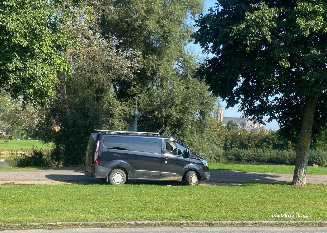 (76390) Aumale - Avenue du Maréchal Foch — foto 3