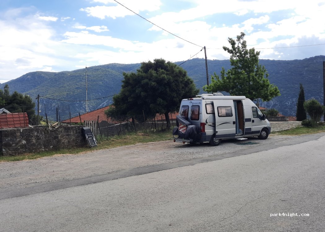 (330 53) Lidoriki - Unnamed Road — foto