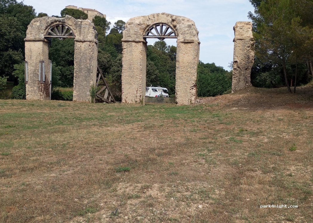 (13650) Meyrargues - 1 Chemin du Passage de l'Étroit — foto 3
