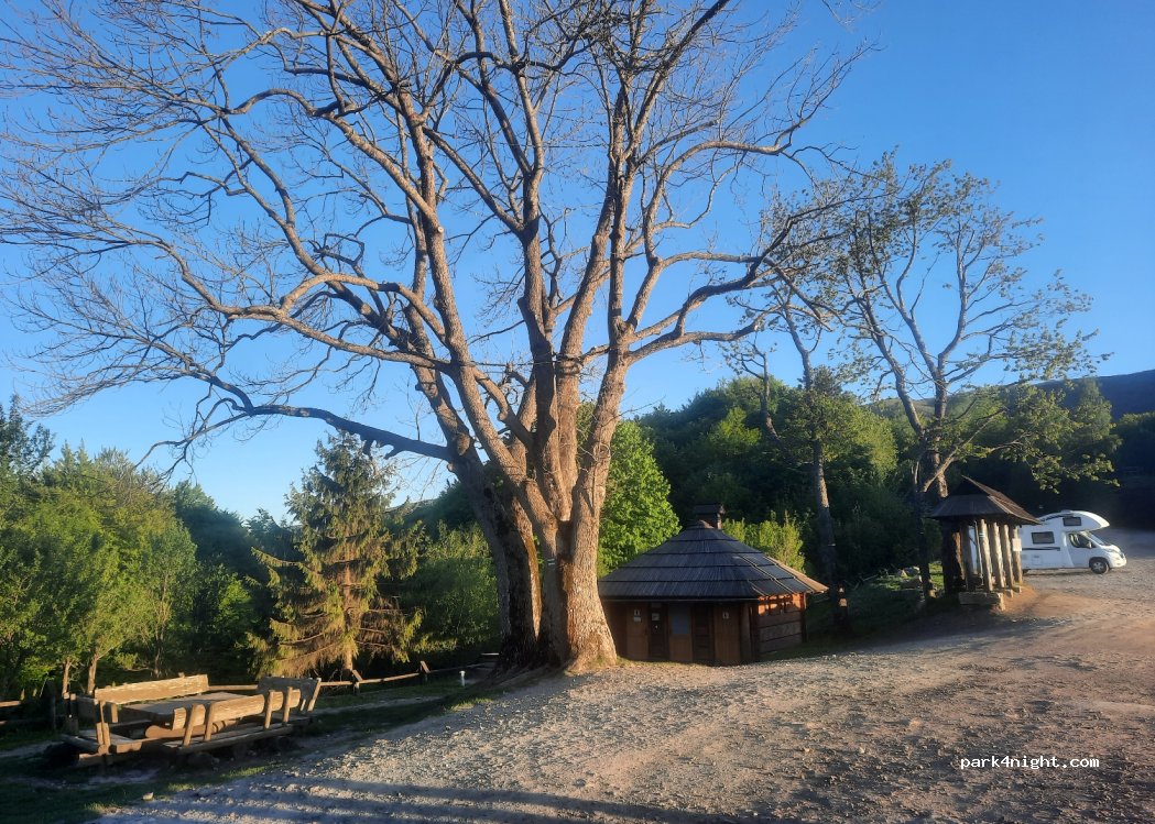 (38-713) Brzegi Górne - Unnamed Road — foto