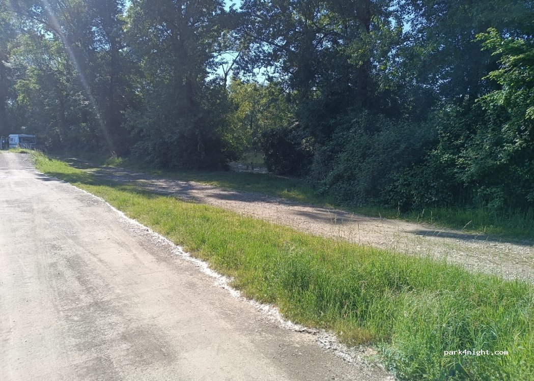 (32400) Cahuzac-sur-Adour - Unnamed Road — foto 3