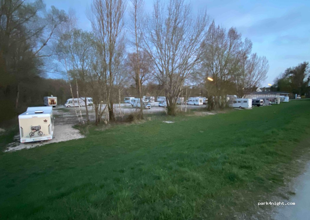 Wohnmobilstellplatz Schlösselwiese — foto 3