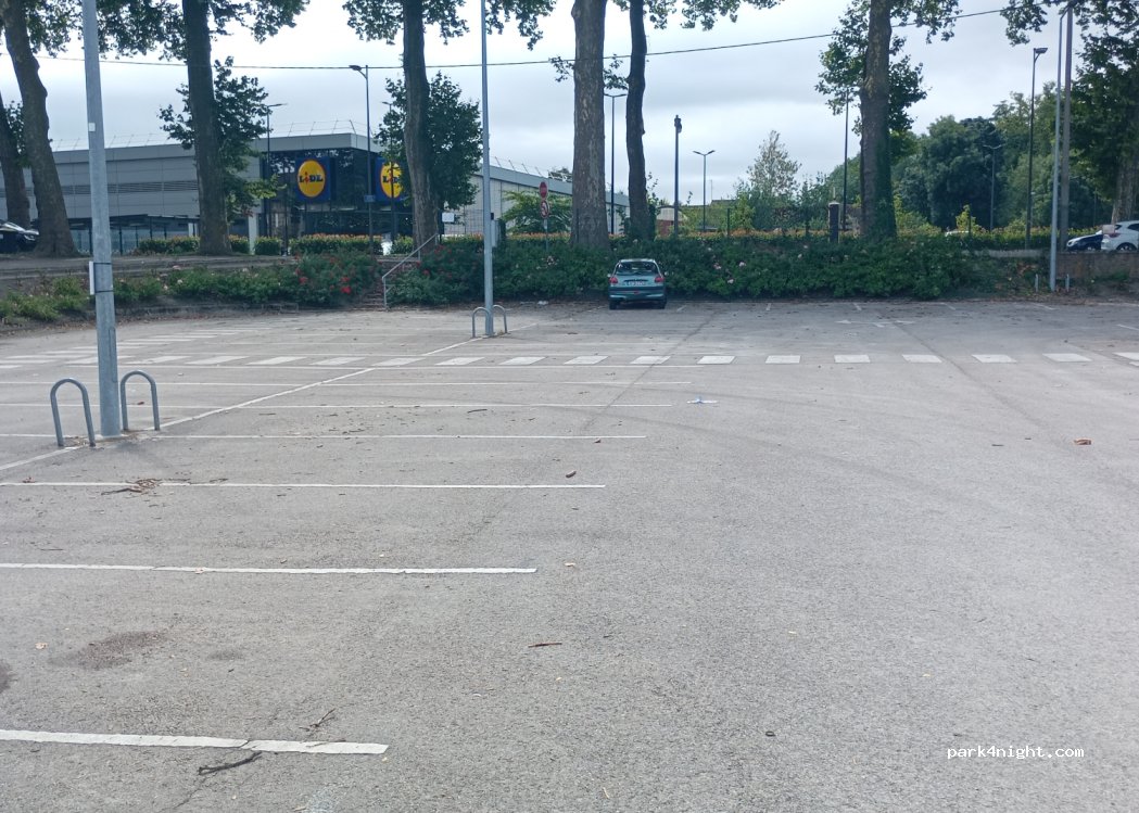 (10000) Troyes - 24 Rue Louis Morin — foto 2
