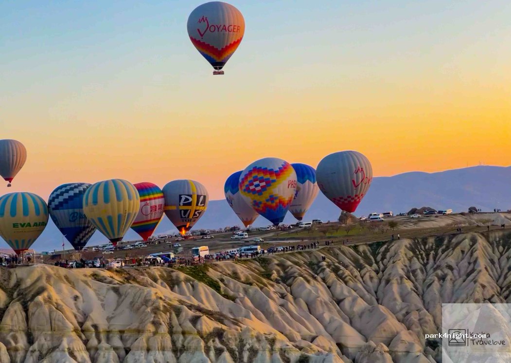 (50130) Göreme - Unnamed Road — foto