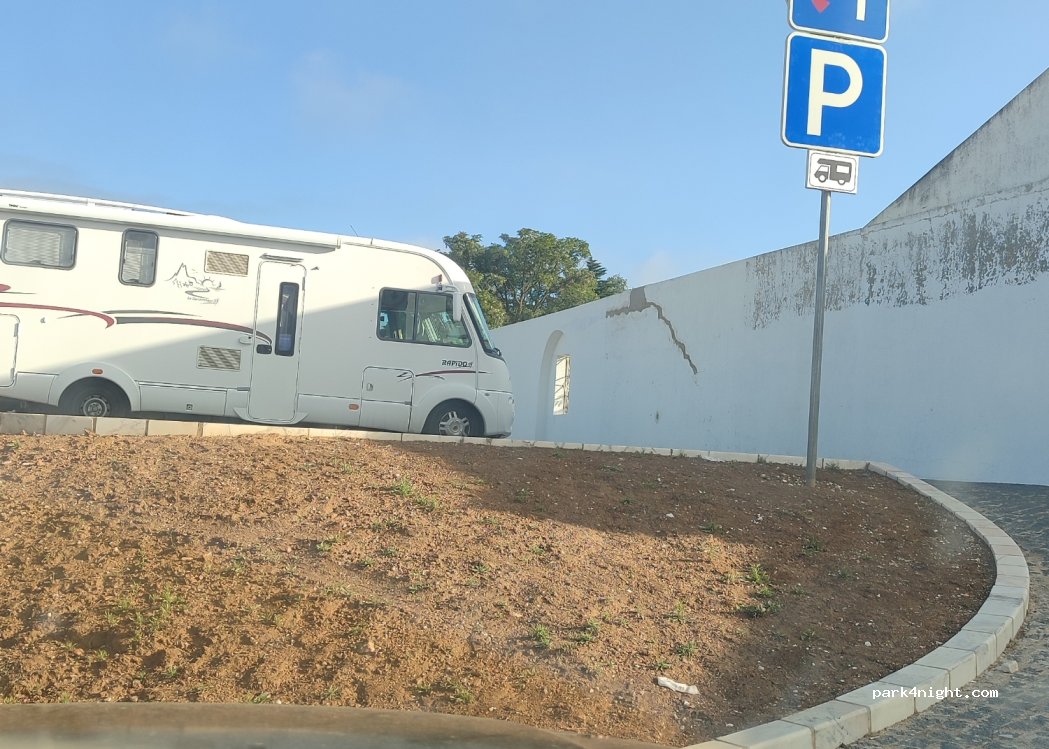 (7100-129) Estremoz - 20 Acesso Particular — foto