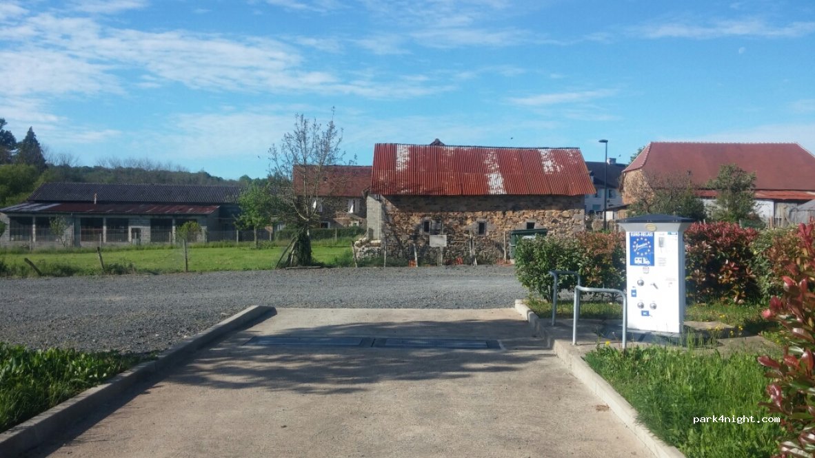 (24270) Savignac-Lédrier - 8 Route de Juillac — foto