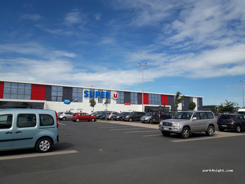 (86170) Neuville-de-Poitou - D347 — foto