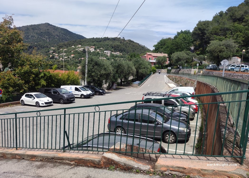 (06690) Tourrette-Levens - 89 Avenue du Général de Gaulle — foto