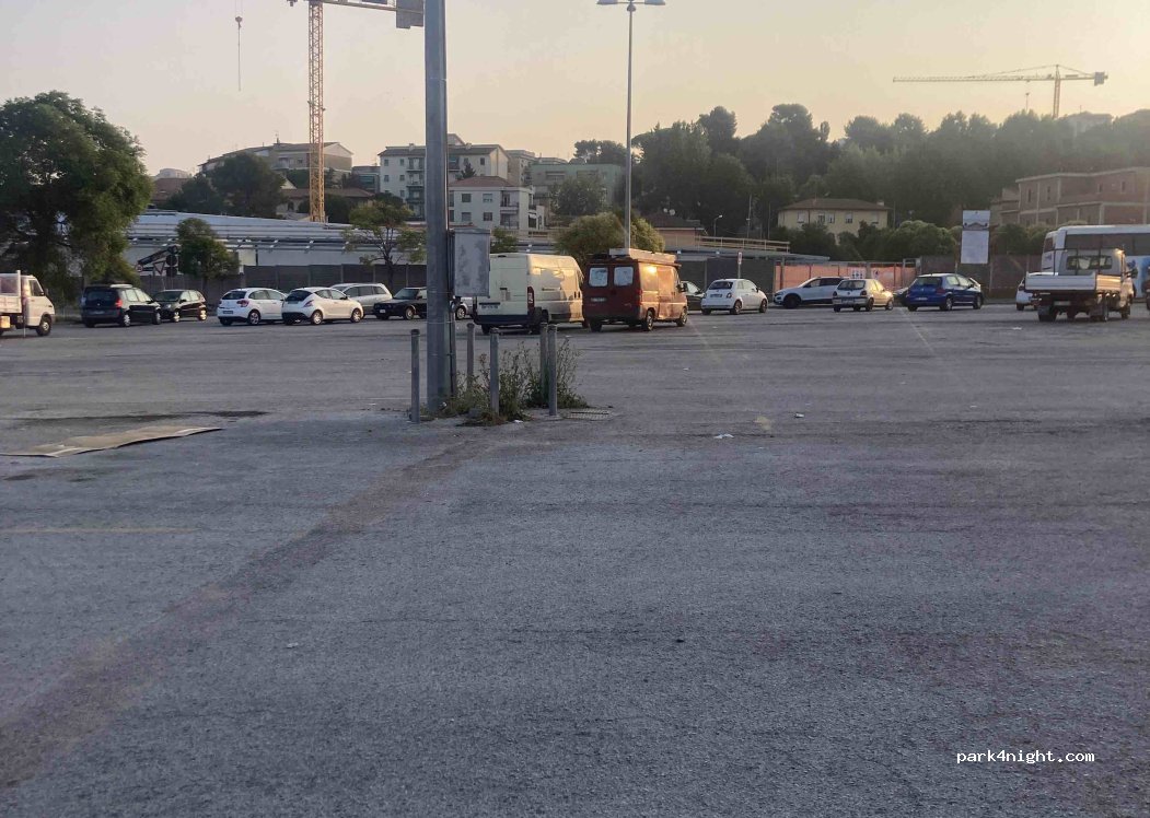 (60127) Ancona - 20 Via della Montagnola — foto 2