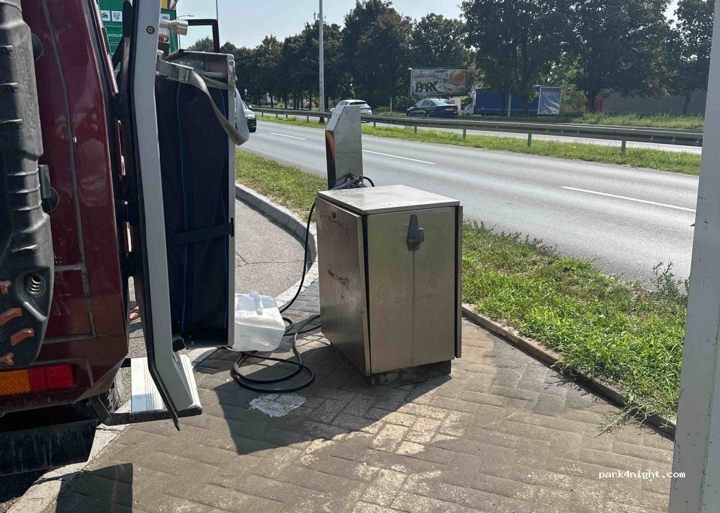 (10000) Zagreb - 1 Slavonska Avenija — foto 3
