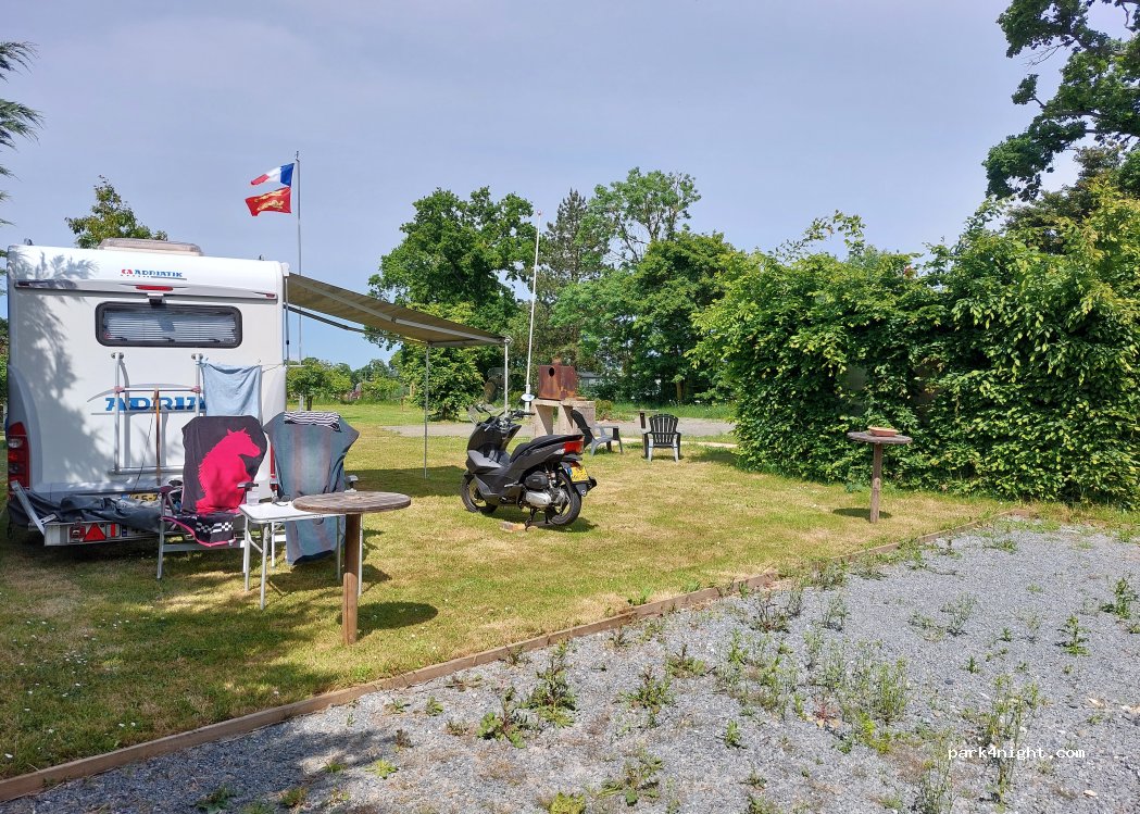 (14710) La Folie - 193 Route de Bernesq — foto 4