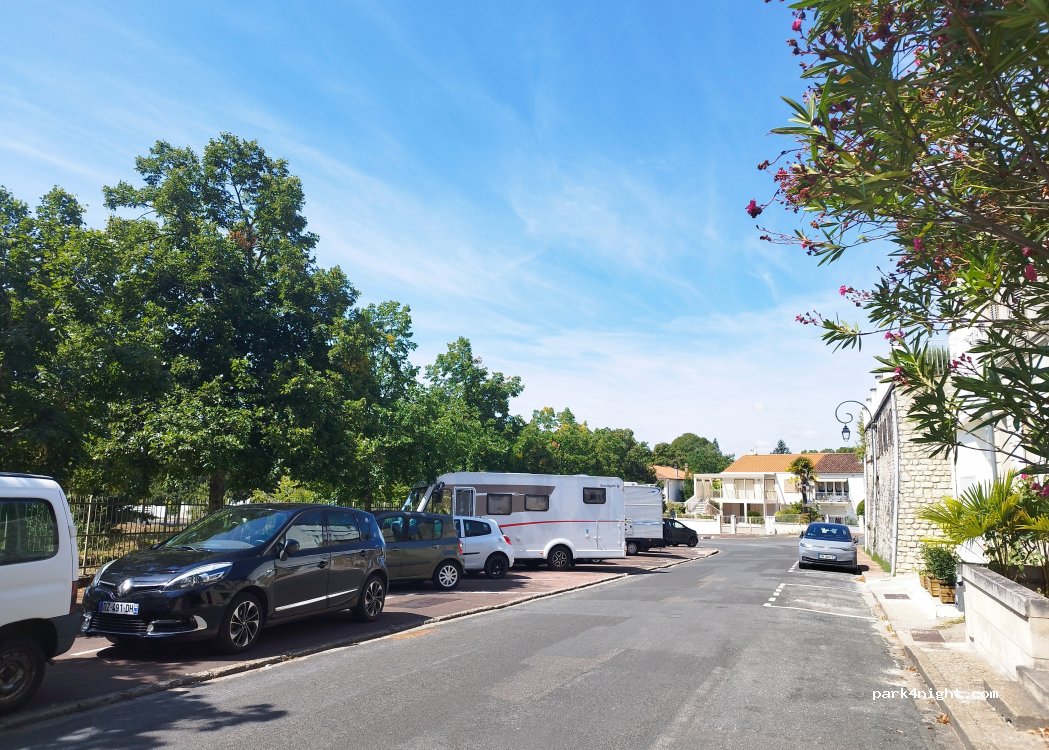 (17100) Saintes - 33 Rue Lacurie — foto 3