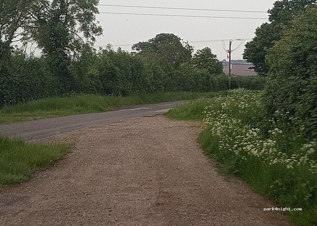 (NG22 0BS) Newark - Unnamed Road — foto