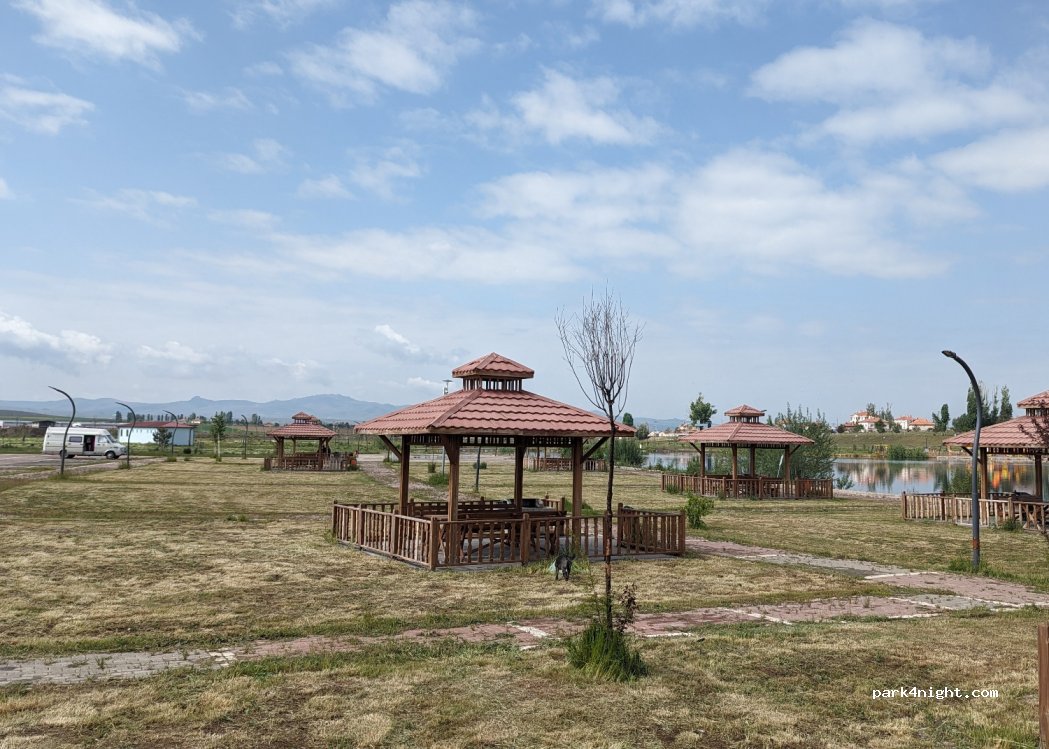 (58400) Şarkışla - Unnamed Road — foto