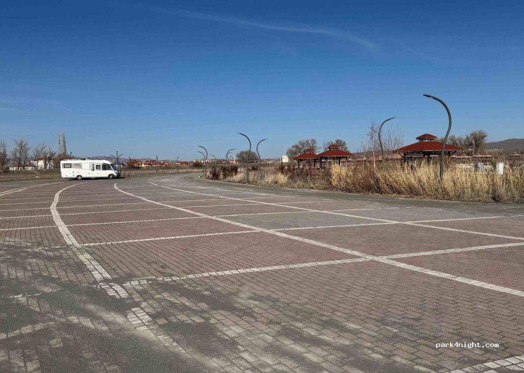 (58400) Şarkışla - Unnamed Road — foto 4